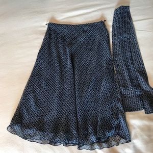 East 5th Navy Skirt with sash belt Size 6